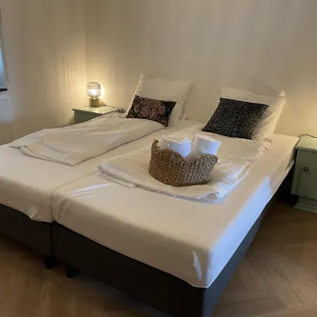 Authentieke 4 Persoons Vlakbij Valkenburg *